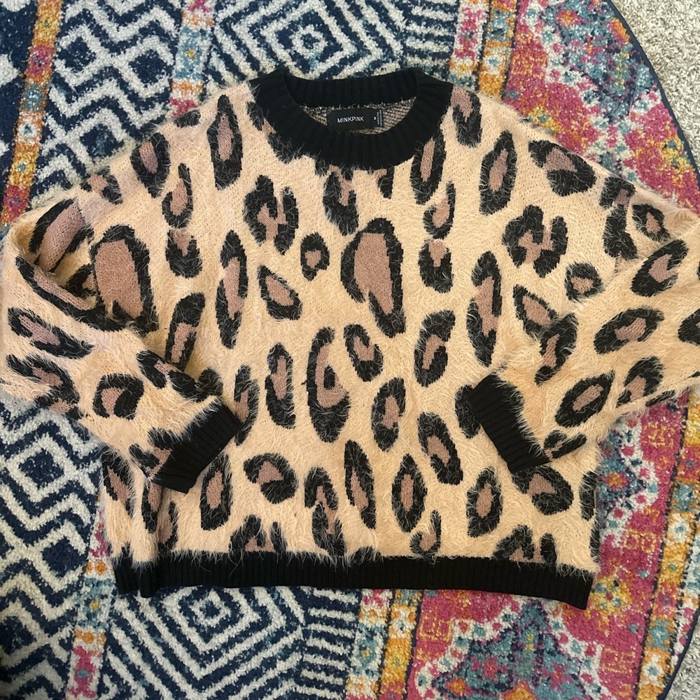 Minkpink sweater in euc